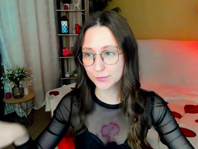 YourLovellyStory webcam