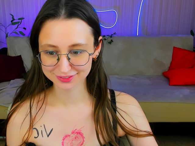 YourLovellyStory webcam