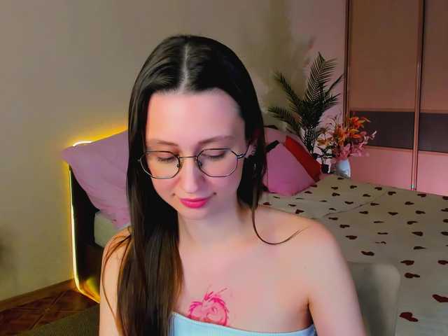 YourLovellyStory webcam