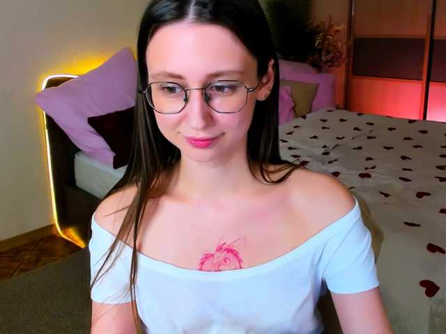 YourLovellyStory webcam