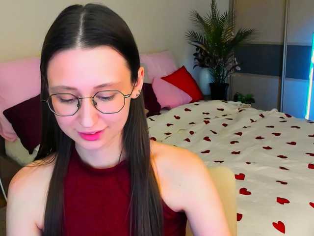 YourLovellyStory webcam