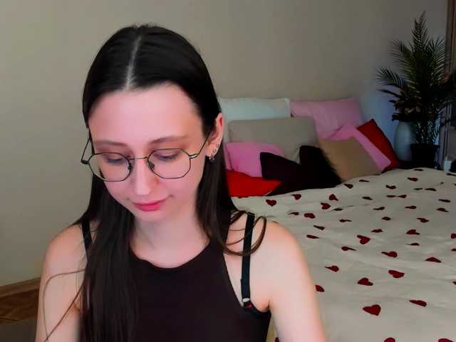 YourLovellyStory webcam