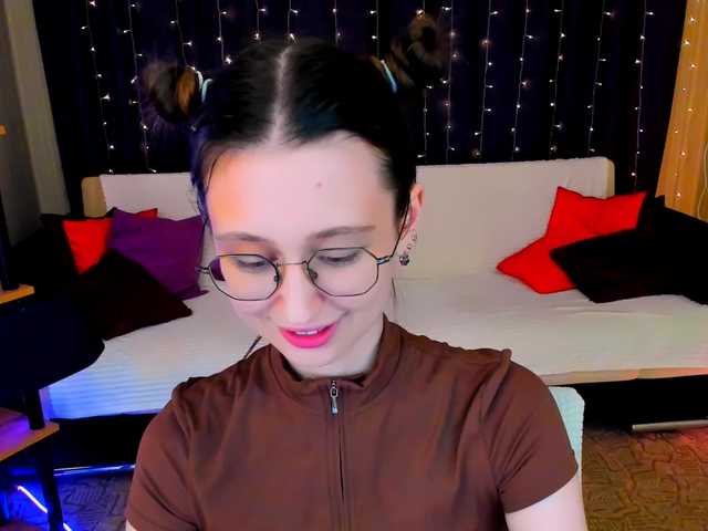YourLovellyStory live cam on BongaCams