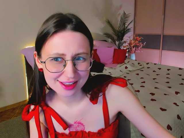 YourLovellyStory webcam