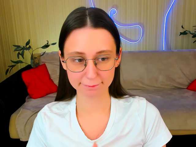 YourLovellyStory webcam