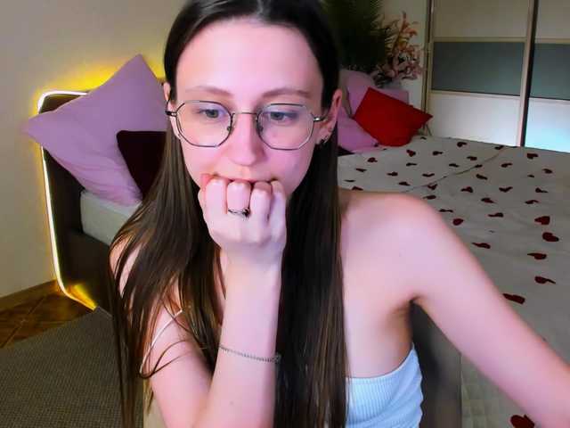 YourLovellyStory webcam