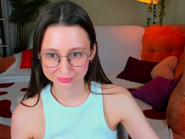 YourLovellyStory webcam