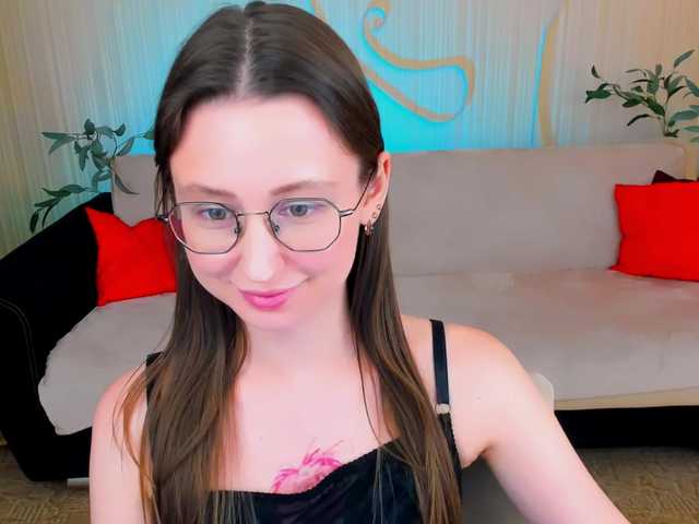 YourLovellyStory webcam