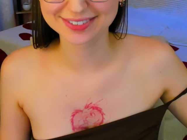YourLovellyStory live cam on BongaCams