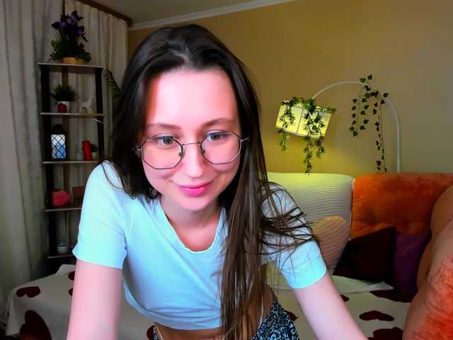 YourLovellyStory webcam