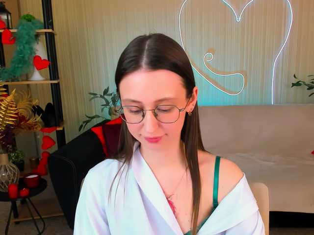 YourLovellyStory webcam