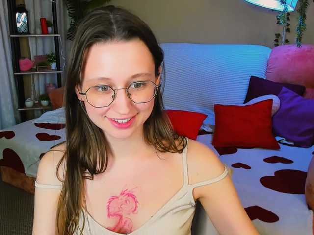YourLovellyStory webcam
