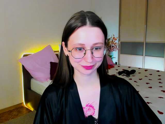 YourLovellyStory webcam