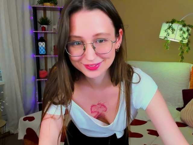 YourLovellyStory live cam on BongaCams