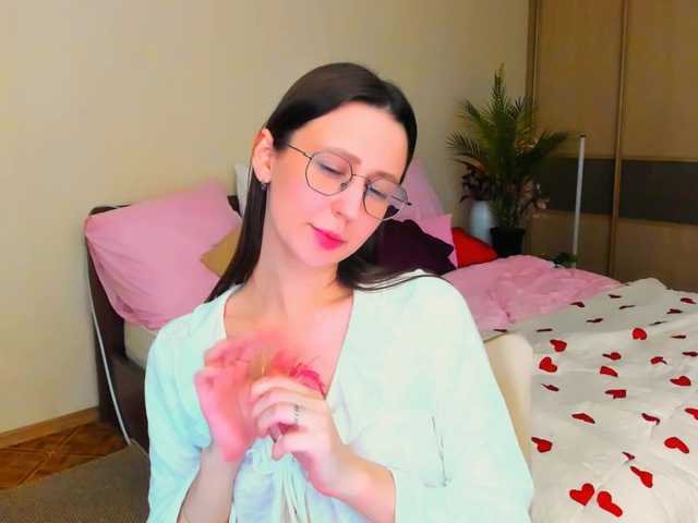 YourLovellyStory webcam