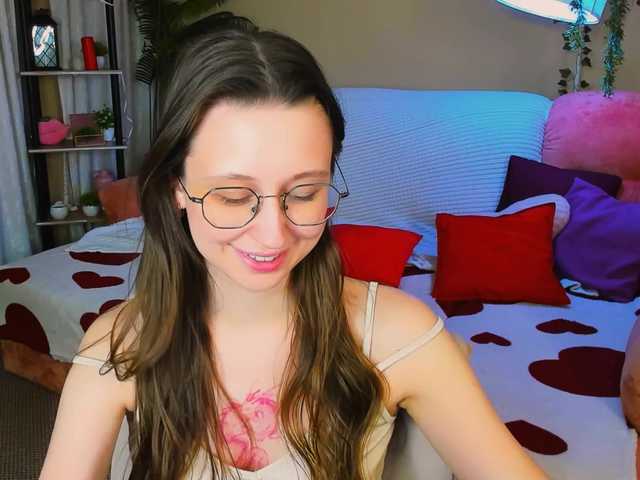 YourLovellyStory webcam