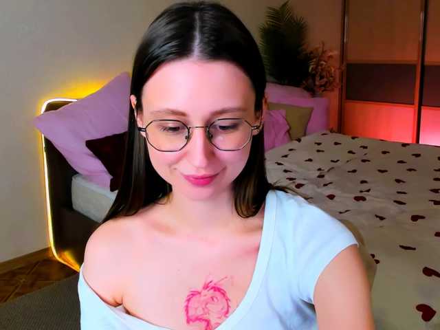 YourLovellyStory webcam