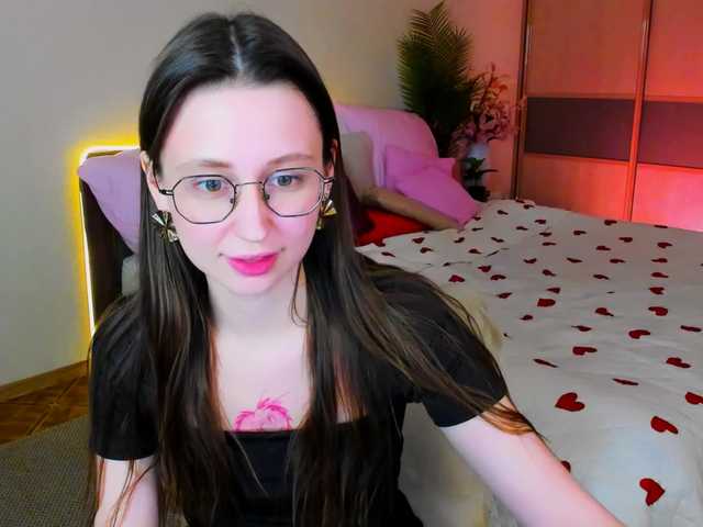 YourLovellyStory webcam