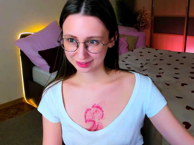 YourLovellyStory webcam