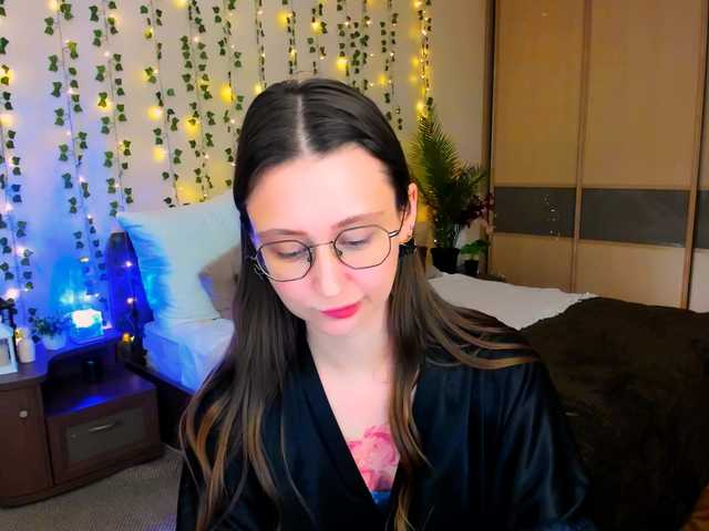 YourLovellyStory live cam on BongaCams