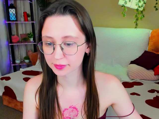 YourLovellyStory webcam