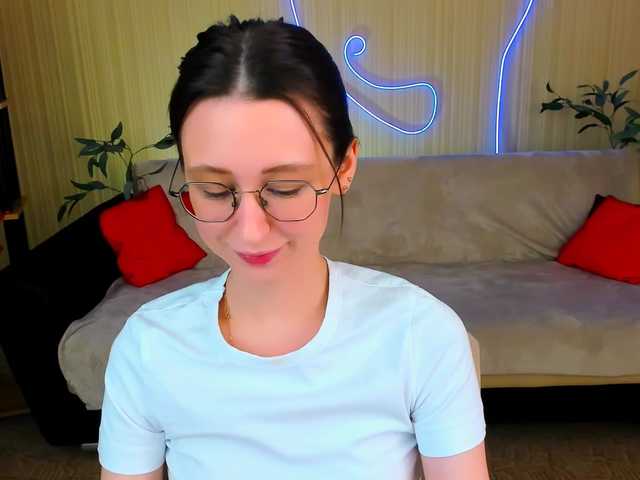 YourLovellyStory webcam