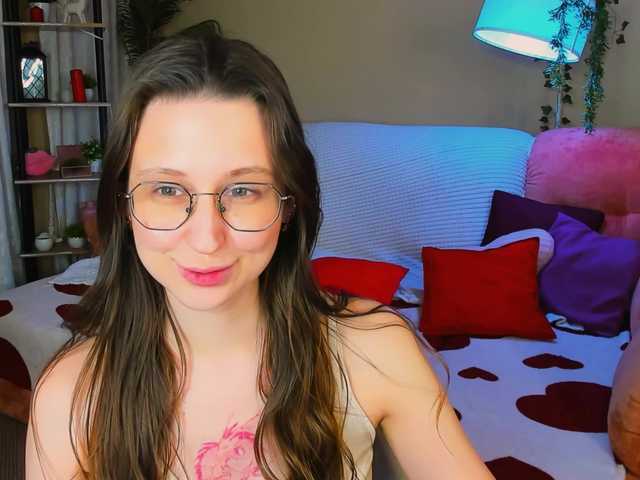 YourLovellyStory webcam