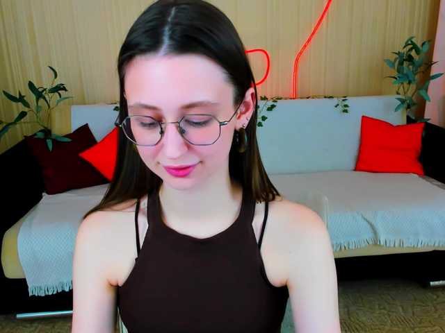 YourLovellyStory webcam