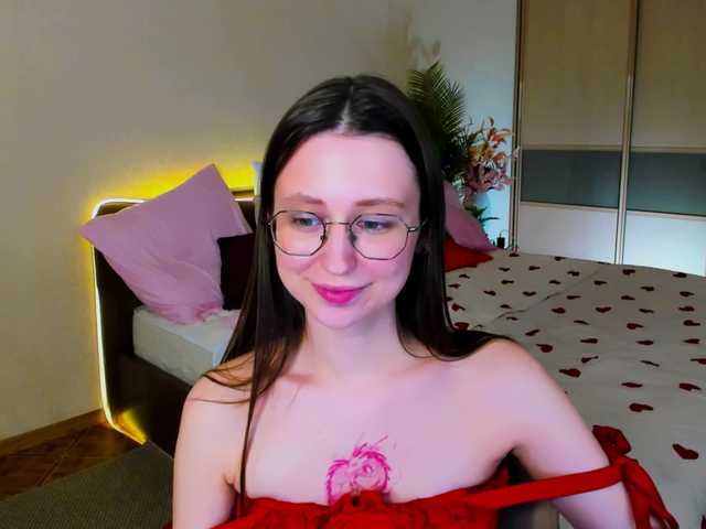 YourLovellyStory webcam