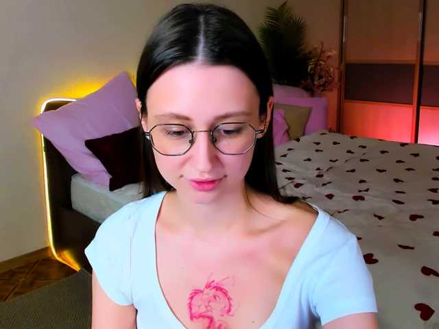 YourLovellyStory webcam