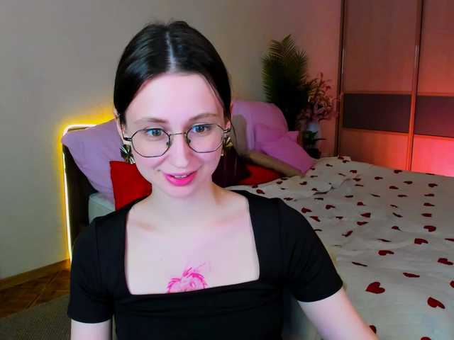 YourLovellyStory webcam
