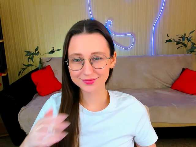 YourLovellyStory webcam