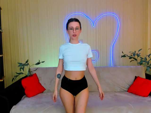 YourLovellyStory webcam