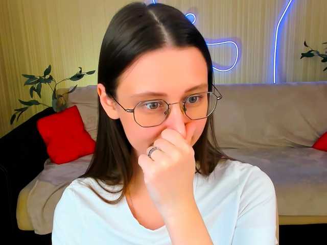 YourLovellyStory webcam