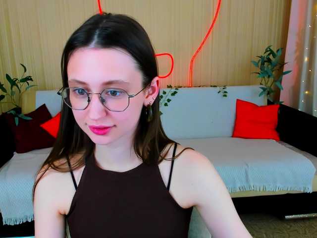 YourLovellyStory webcam