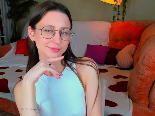 YourLovellyStory webcam