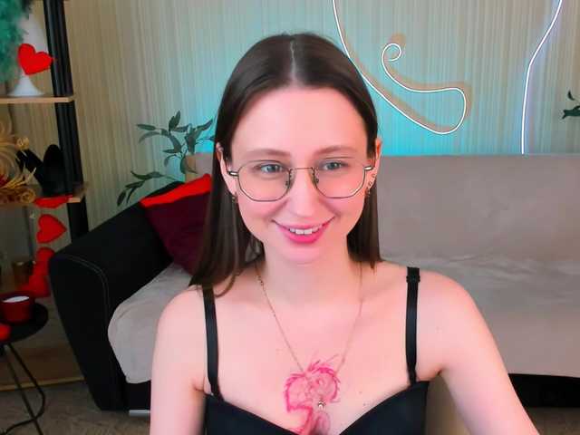 YourLovellyStory webcam
