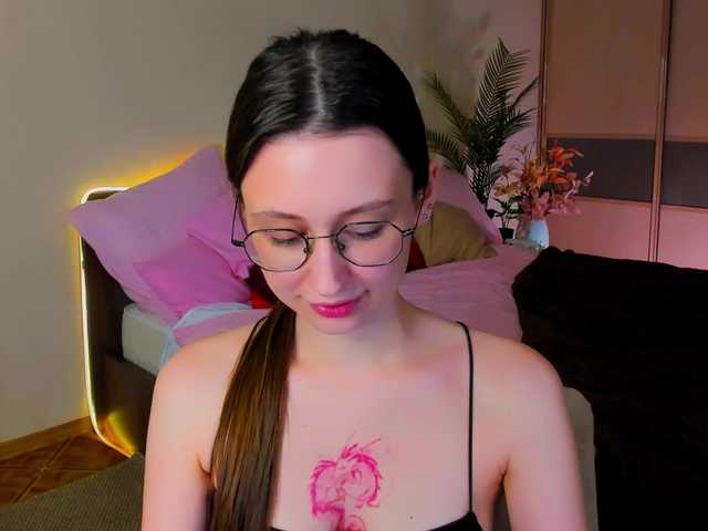 YourLovellyStory webcam