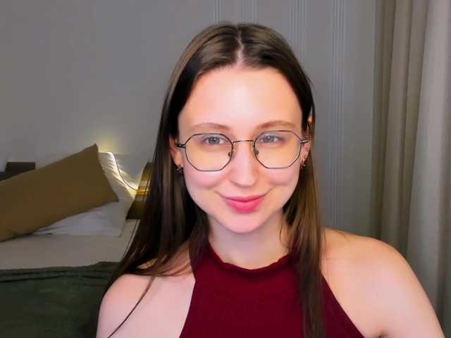 YourLovellyStory webcam