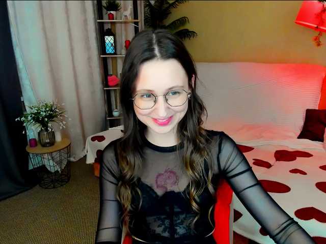 YourLovellyStory webcam