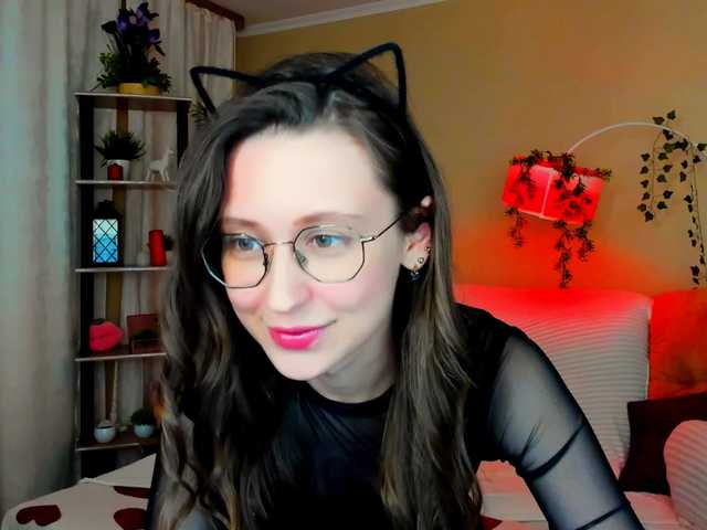 YourLovellyStory live cam on BongaCams