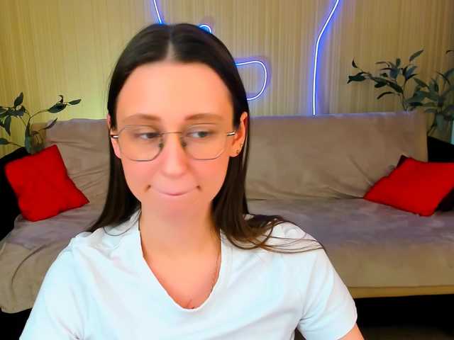 YourLovellyStory webcam