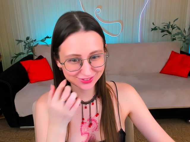 YourLovellyStory live cam on BongaCams