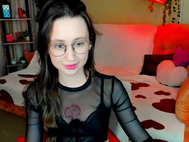 YourLovellyStory webcam
