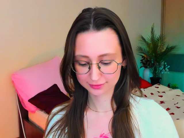YourLovellyStory webcam