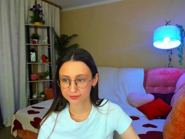 YourLovellyStory webcam