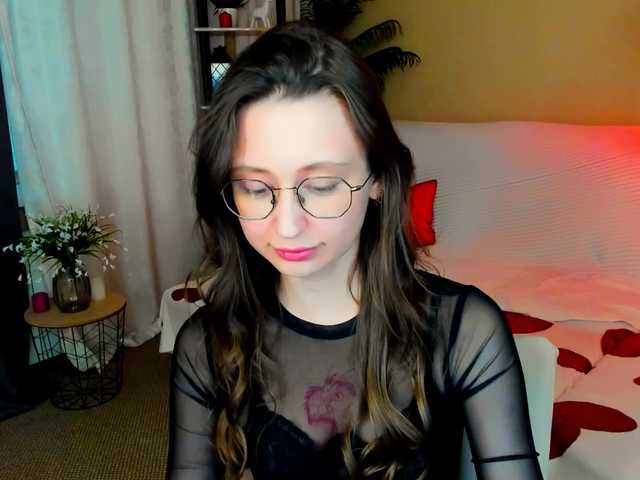 YourLovellyStory webcam