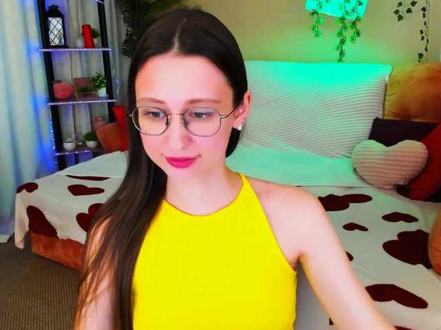 YourLovellyStory webcam