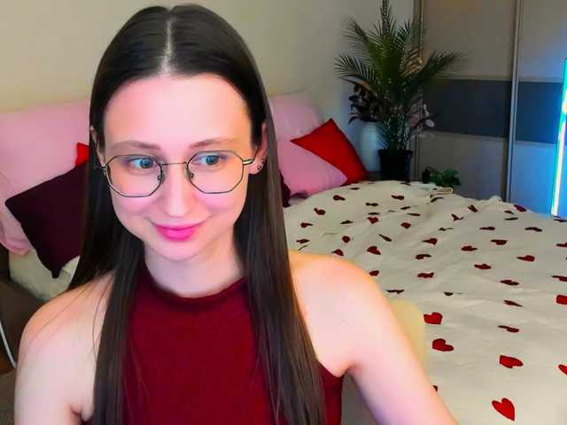 YourLovellyStory webcam