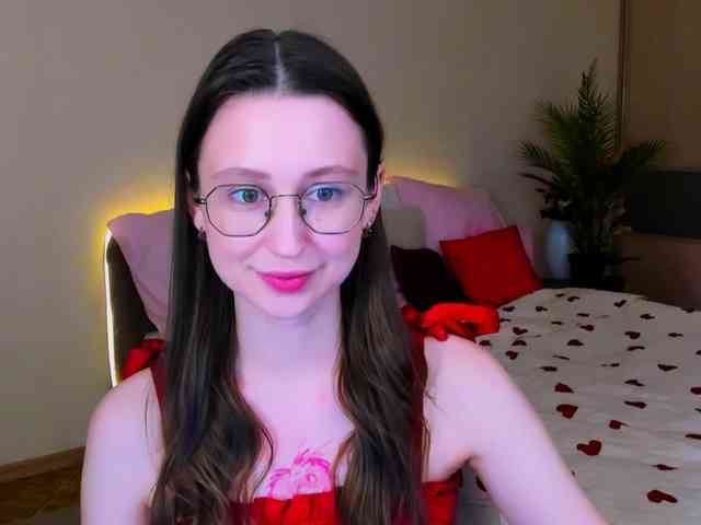 YourLovellyStory webcam